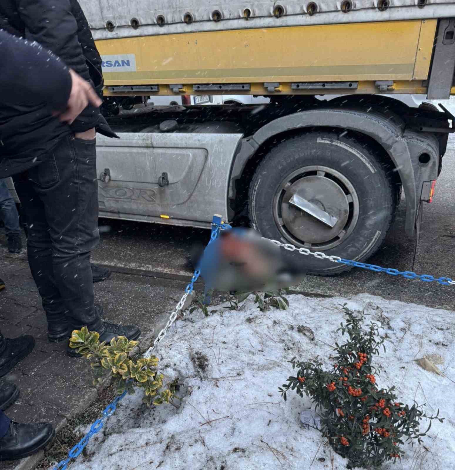 tatvanda tirin carpmasi sonucu bir kisi hayatini kaybetti 2 Zb2cI7nm