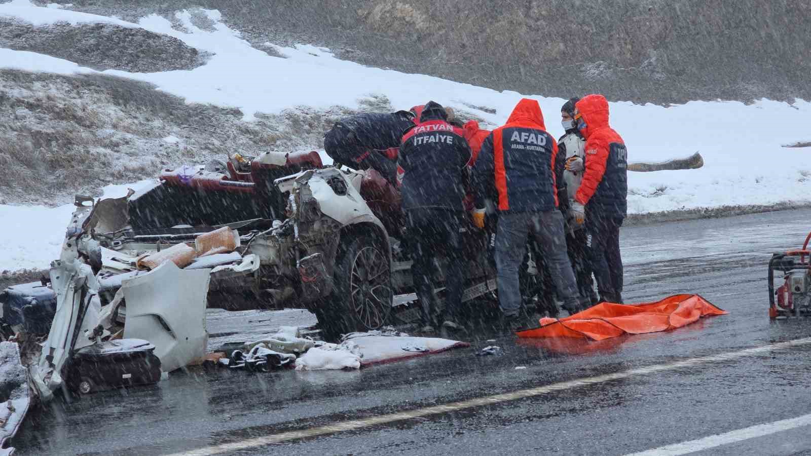 tatvandaki feci kazada kari koca hayatini kaybetti 1 ErMQOsJV