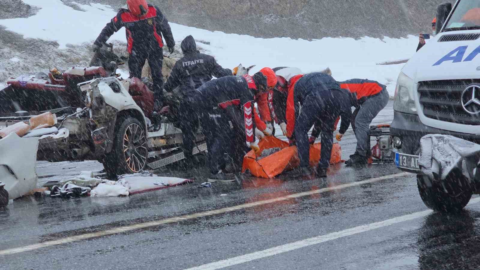 tatvandaki feci kazada kari koca hayatini kaybetti 4 512In26O