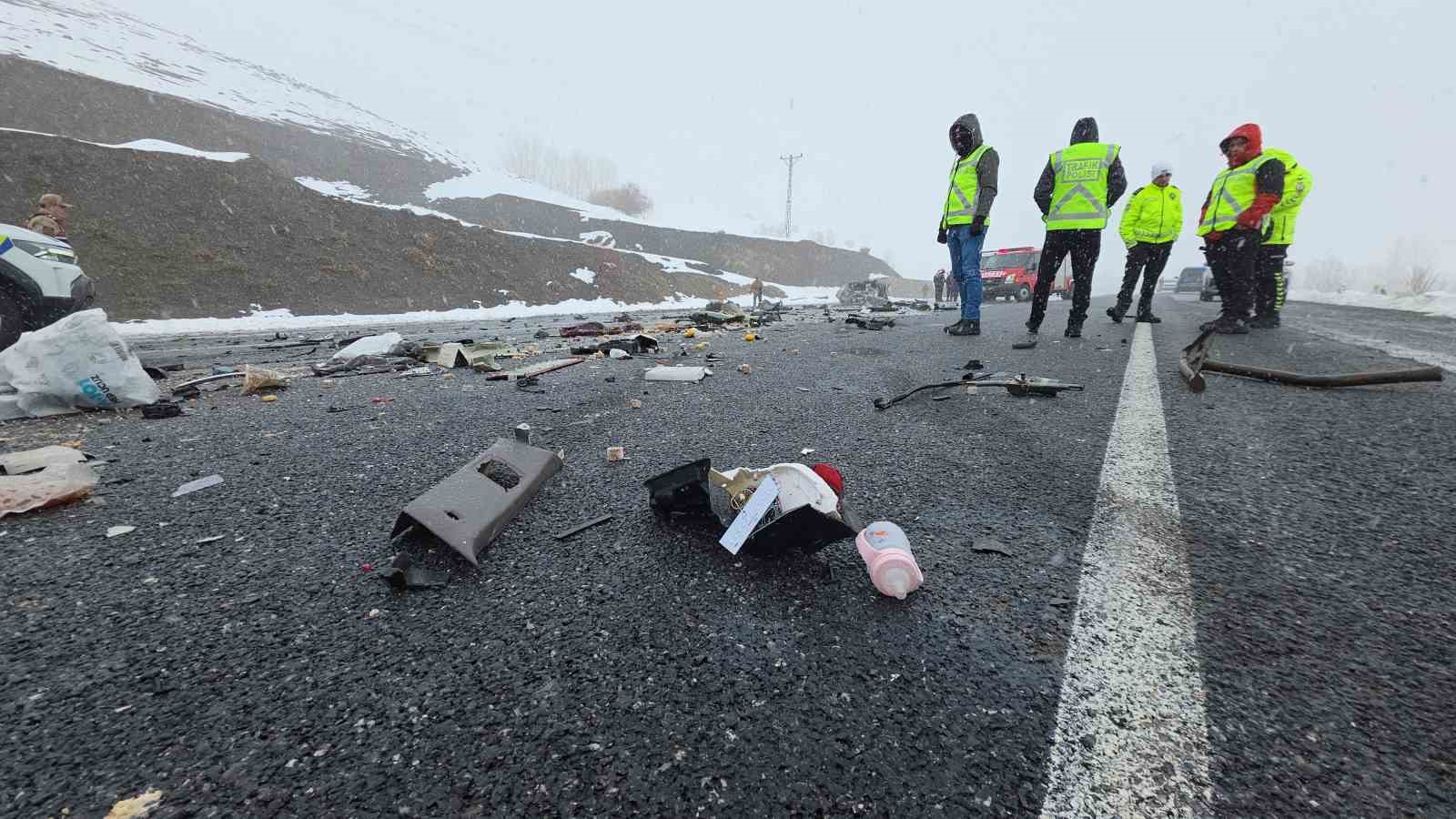 tatvandaki feci kazada kari koca hayatini kaybetti 5 Tg5j6YRP