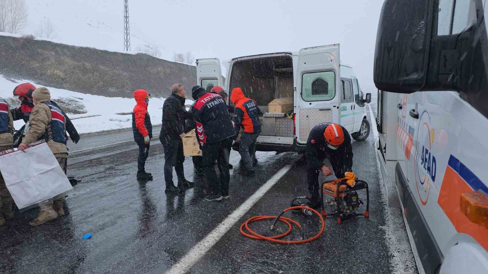 tatvandaki feci kazada kari koca hayatini kaybetti 6 n1HbTCaG