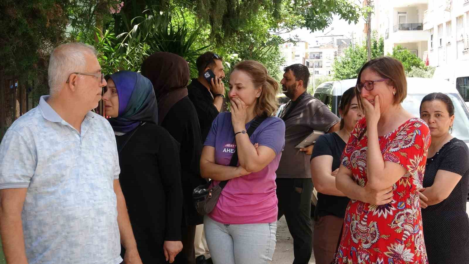 tayin tartismasinda ogretmen esi ve kayinpederini pompali tufekle olduren zanli adliyeye sevk edildi 4 c51YMzQl