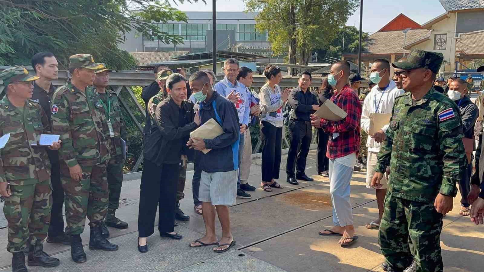 tayland ateskes kapsaminda 18 kambocyali askeri serbest birakti 0