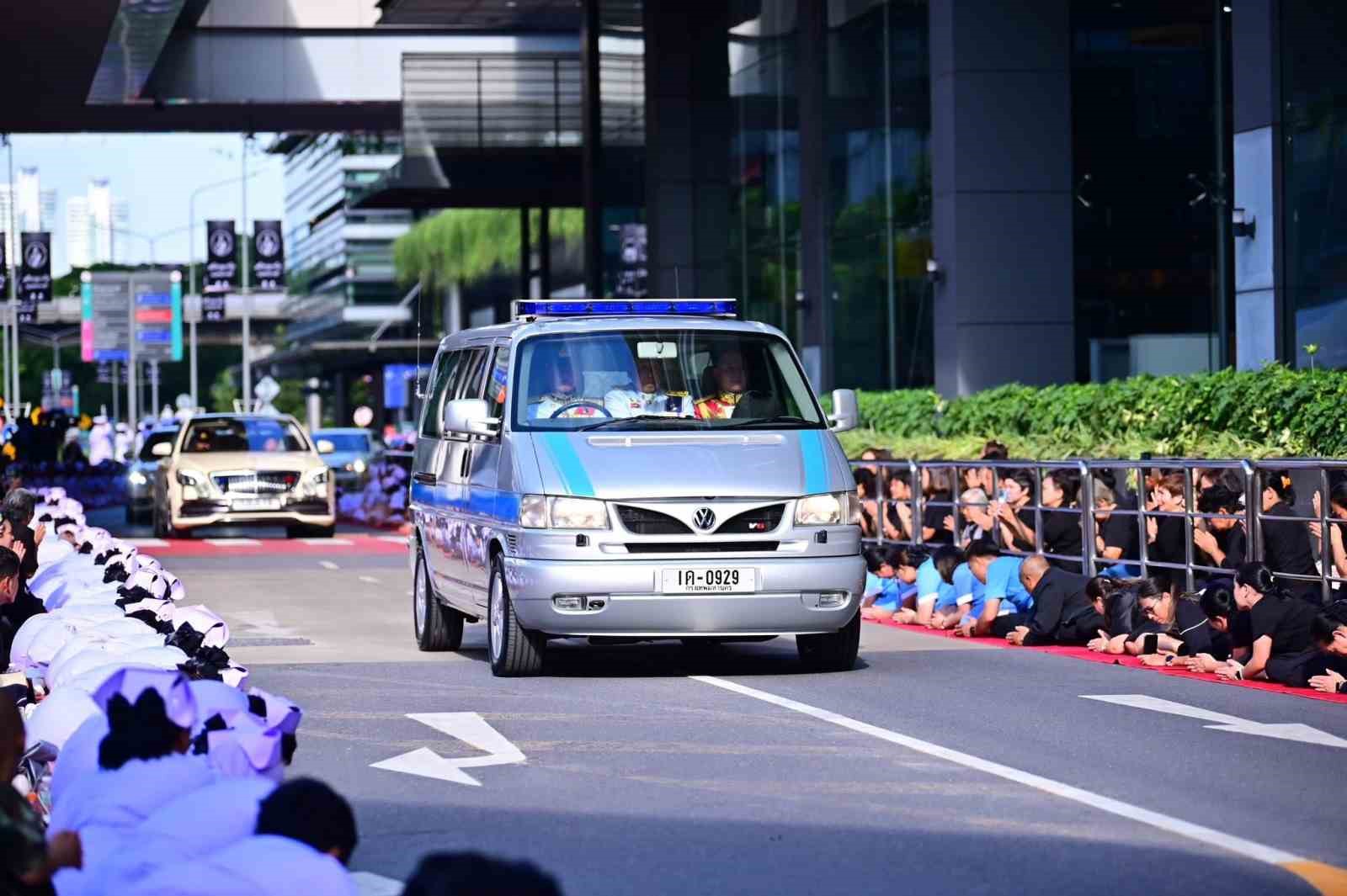 tayland prensesi son yolculuguna ugurlandi 5 FVBNIOsU