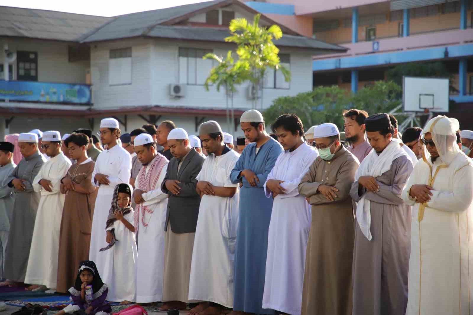 Tayland’da binlerce Müslüman Kurban Bayramı namazında bir araya geldi 4 taylandda binlerce musluman kurban bayrami namazinda bir araya geldi 0 qsWSMWCc