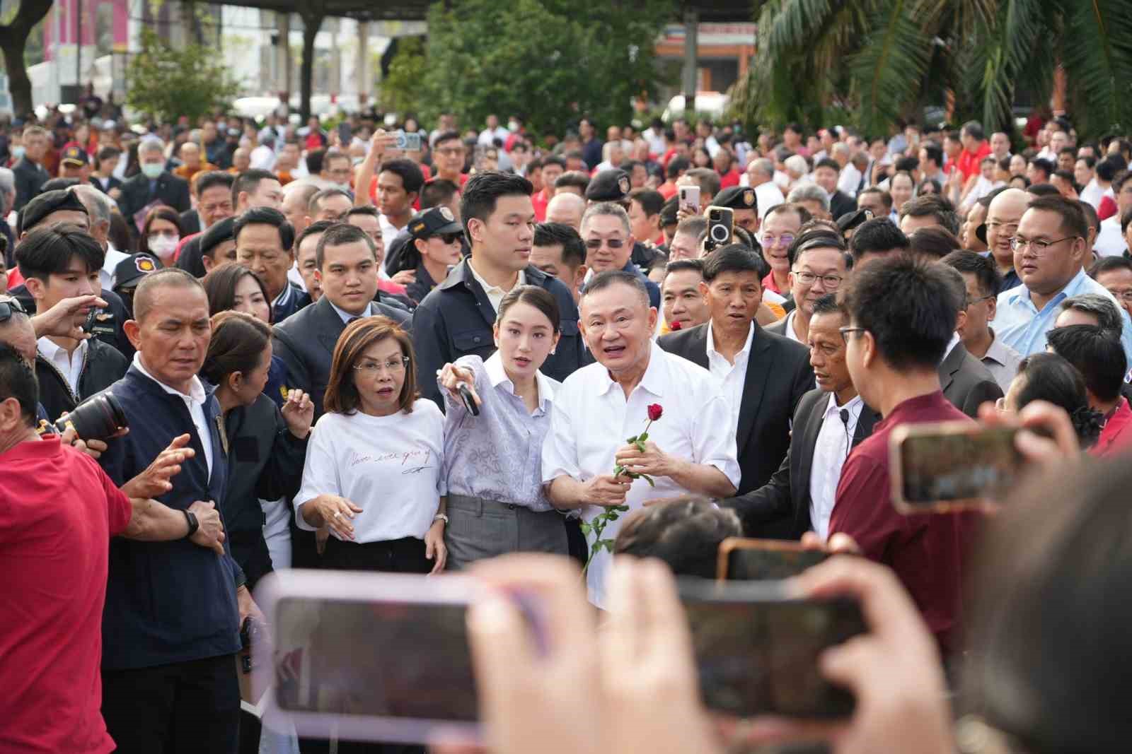 taylandin eski basbakani thaksin shinawatra tahliye edildi 2 jiyvu322