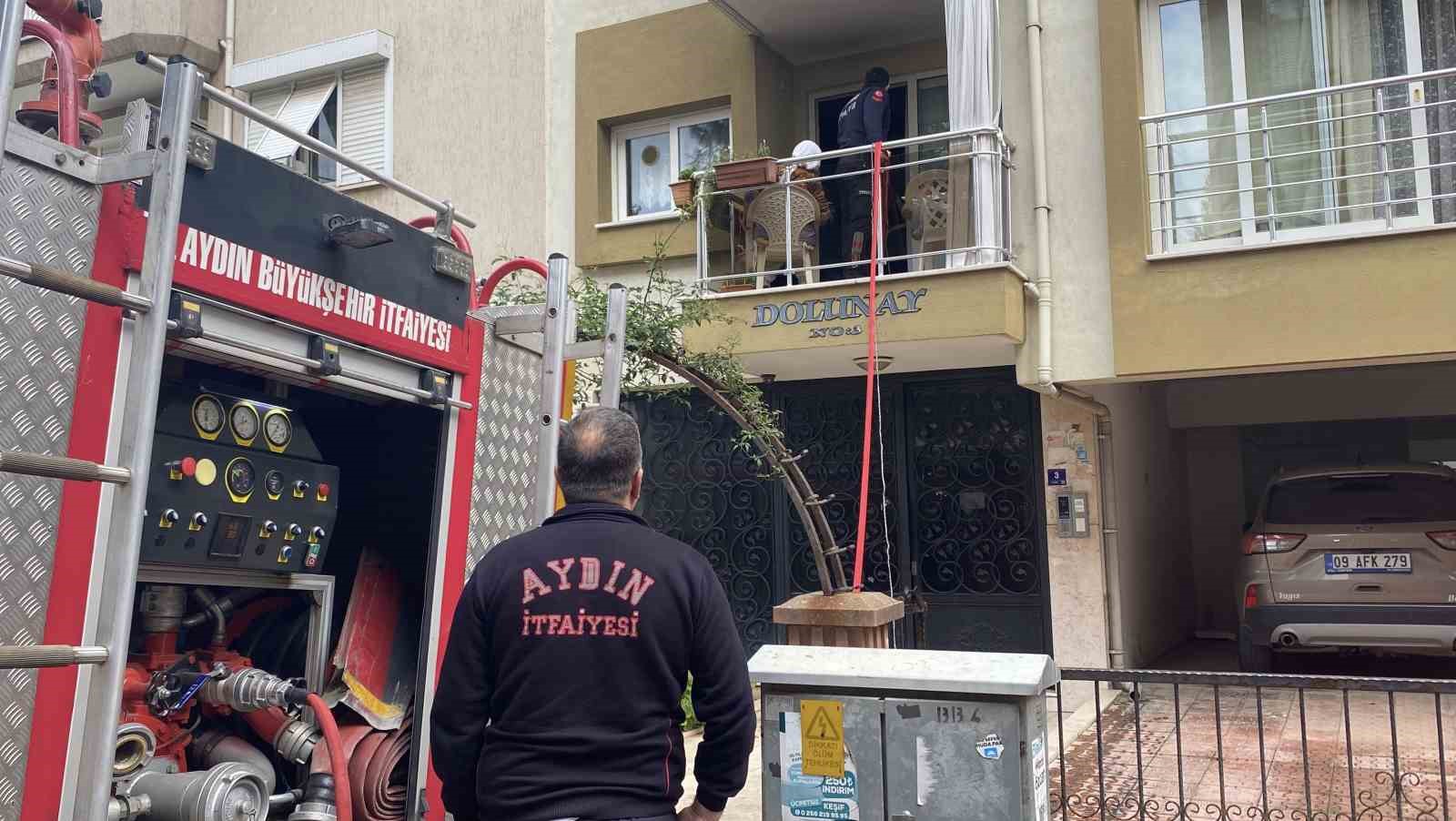 taziye evine yemek yaparken evini yakiyordu 2