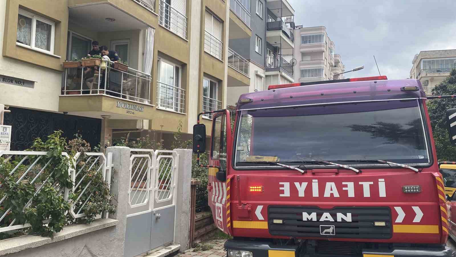 taziye evine yemek yaparken evini yakiyordu 4 YVbg6EXz