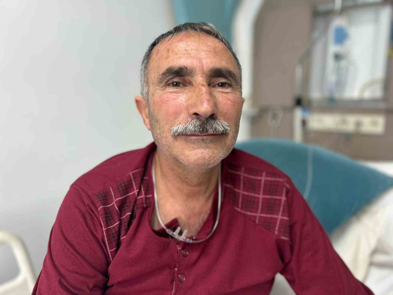 Taziye için geldiği Van’da kalbi duran vatandaş 2 saatte hayata döndürüldü 5 taziye icin geldigi vanda kalbi duran vatandas 2 saatte hayata donduruldu 1 stfk3B8k