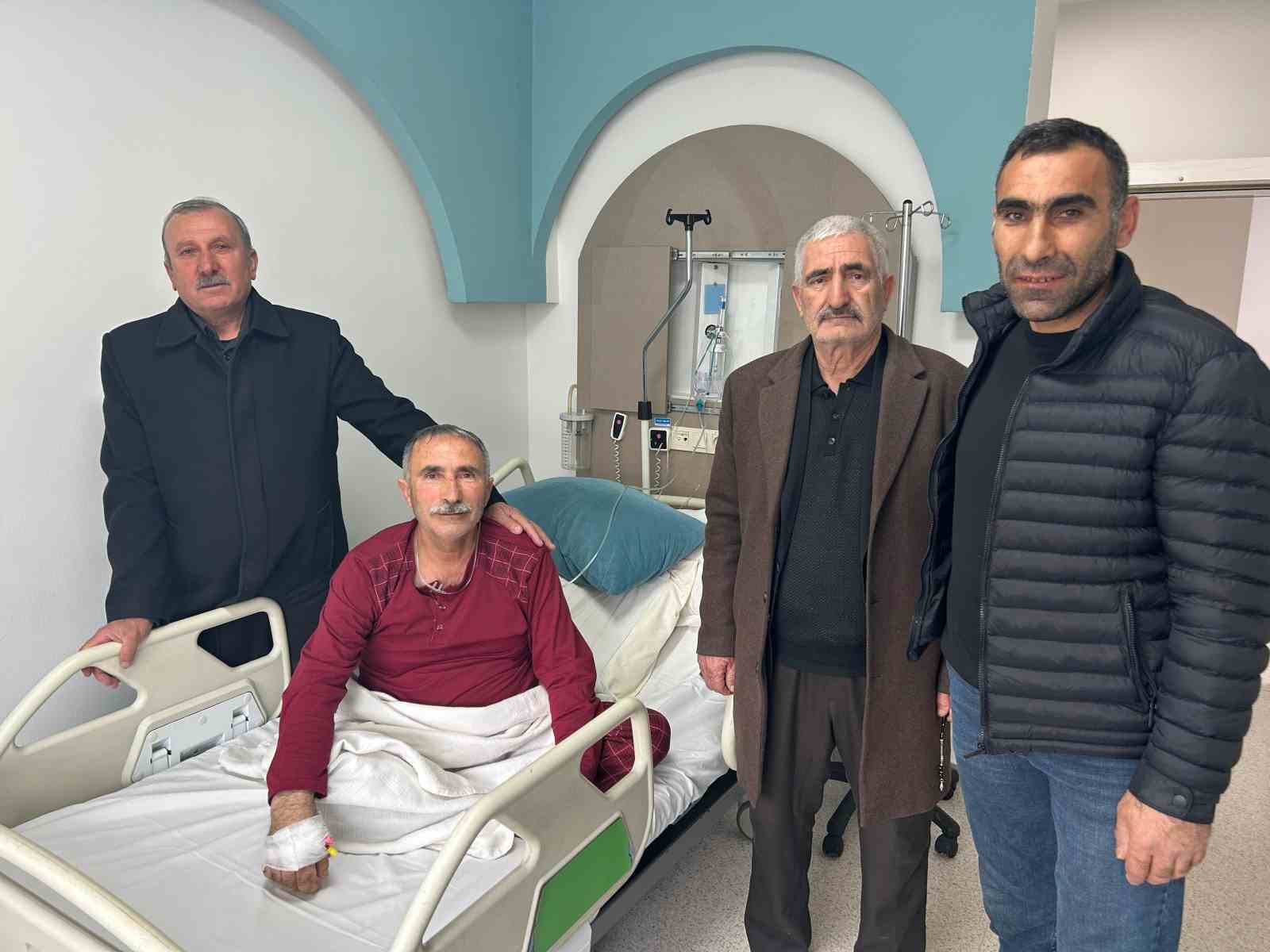 Taziye için geldiği Van’da kalbi duran vatandaş 2 saatte hayata döndürüldü 6 taziye icin geldigi vanda kalbi duran vatandas 2 saatte hayata donduruldu 2 szOEl7pR