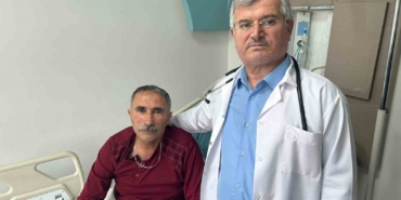 taziye-icin-geldigi-vanda-kalbi-duran-vatandas-2-saatte-hayata-donduruldu-9GBuwdts.jpg