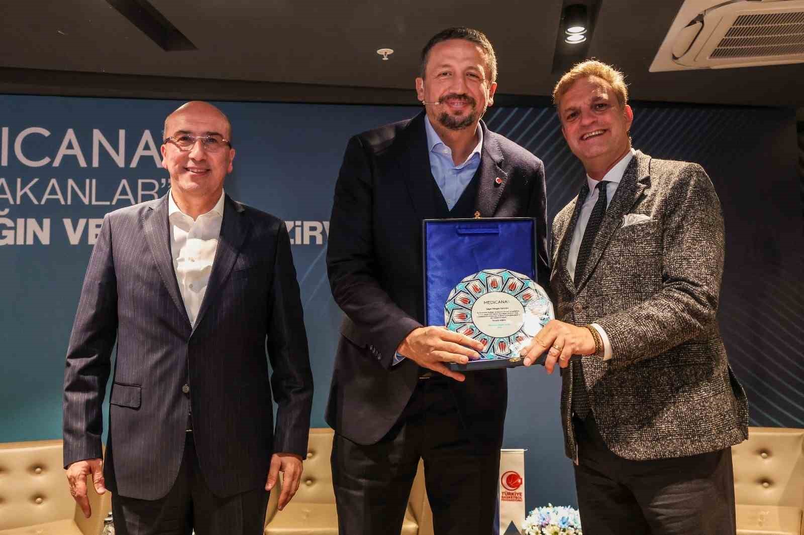 tbf baskani hidayet turkoglu sagligin ve sporun zirvesine konuk oldu 0 Ehdcg3jp