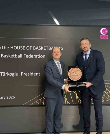 tbf-baskani-turkoglundan-fiba-genel-sekreteri-zagklise-ziyaret-7yynxTMB.jpg