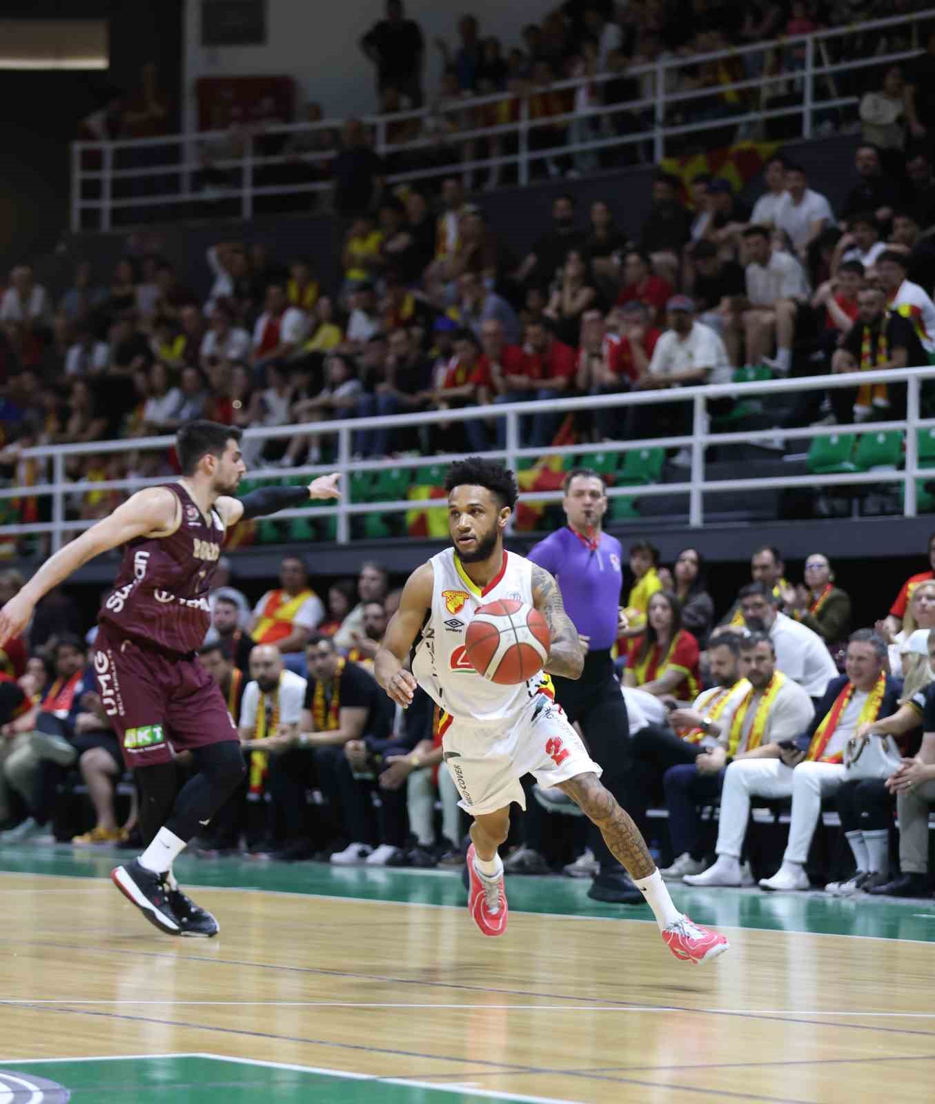 tbl play off yari final goztepe basketbol 73 parmos bordo bk 71 4 RQC9XgJX