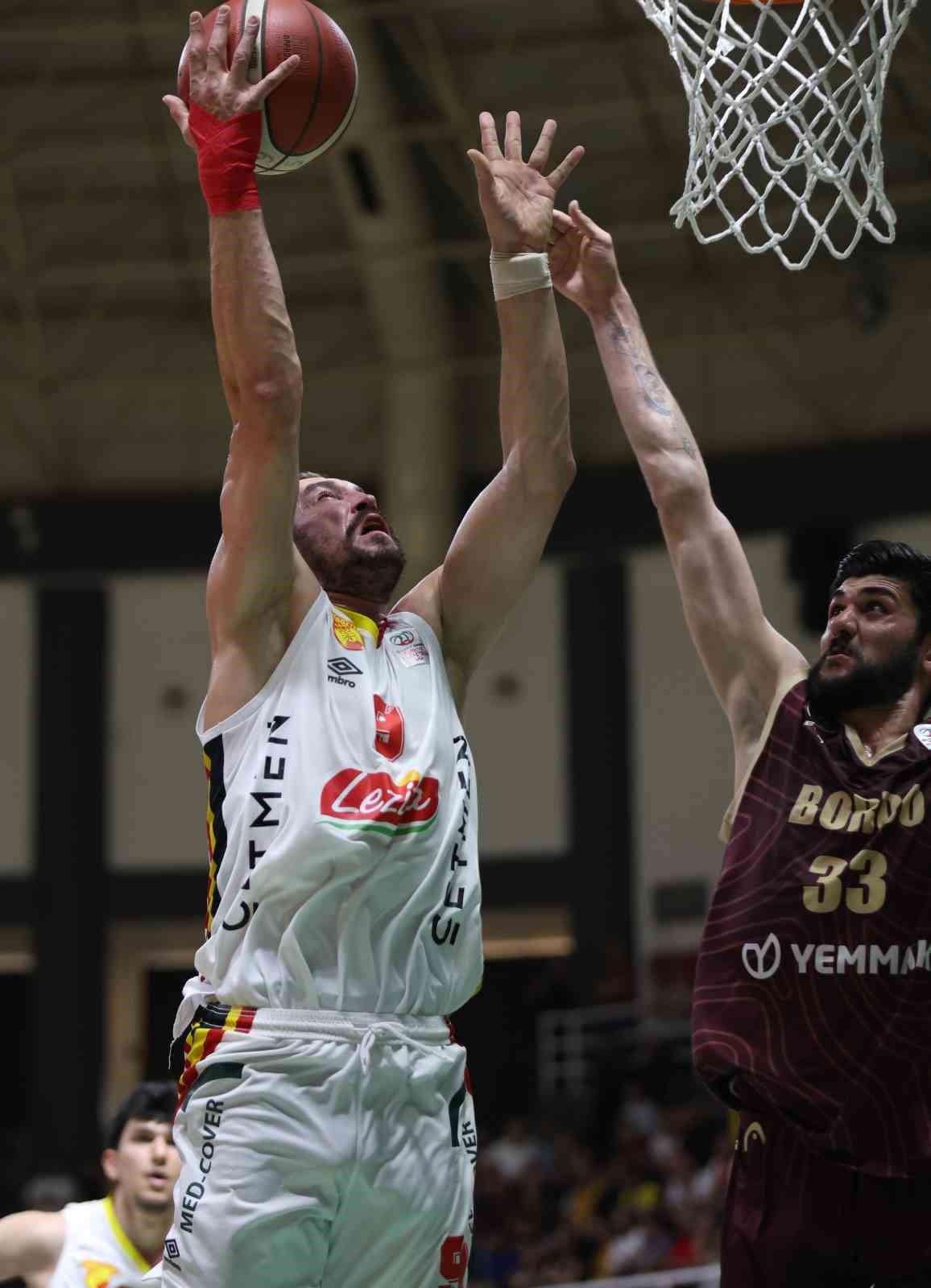 tbl play off yari final goztepe basketbol 73 parmos bordo bk 71 7 J9yQJLie