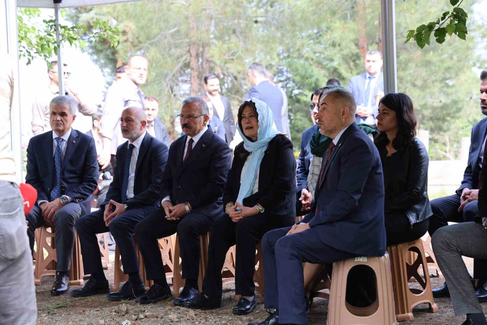 tbmm arastirma komisyonu kahramanmarasta incelemelerine basladi 4 UnuBIwPI
