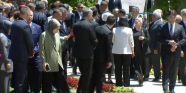 tbmm-baskani-kurtulmus-15-temmuz-sehitler-anitina-karanfil-birakti-fM4MqjzE.jpg