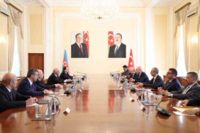 tbmm-baskani-kurtulmus-azerbaycan-basbakani-esedov-ile-gorustu-gIPdd4P6.jpg
