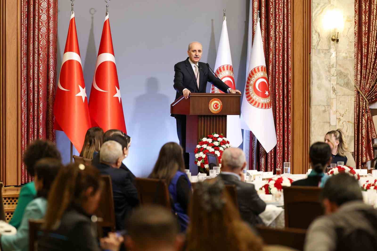 TBMM Başkanı Kurtulmuş: "Birilerinin bölüp parçaladığı bu coğrafyayı derleyip toparlamak bizim milletimize düşer, Türkiye’ye düşer" 10 tbmm baskani kurtulmus birilerinin bolup parcaladigi bu cografyayi derleyip toparlamak bizim milletimize duser turkiyeye LiEUsGYI