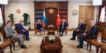 tbmm-baskani-kurtulmus-bulgaristan-ulusal-meclisi-baskani-dotsova-ile-gorustu-xh9ADVN8.jpg