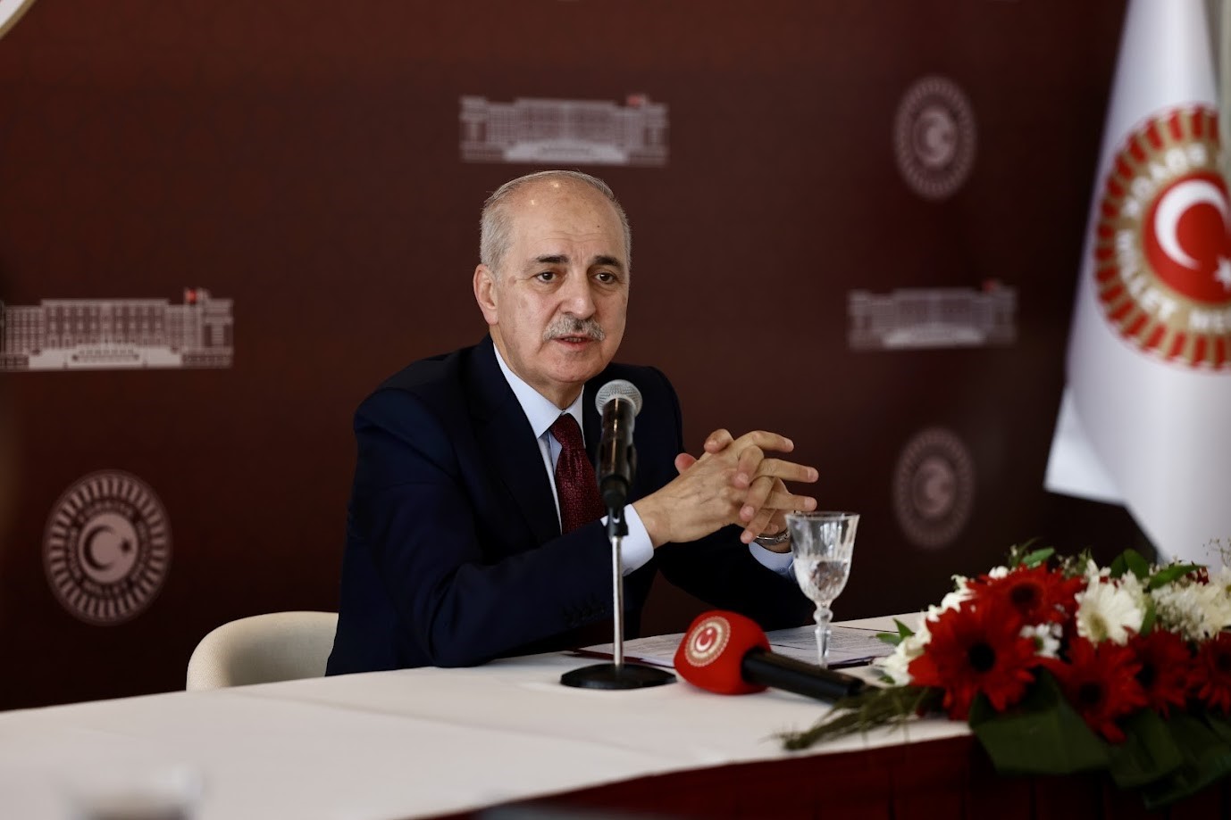 tbmm baskani kurtulmus dunyadaki catisma modellerini kiyasladigimizda turkiye cok hizli bir sekilde bu noktaya 5V3VuYJp