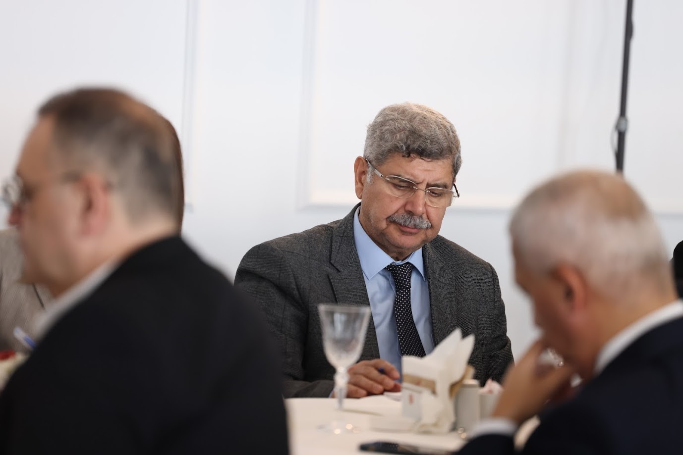 tbmm baskani kurtulmus dunyadaki catisma modellerini kiyasladigimizda turkiye cok hizli bir sekilde bu noktaya 77BIVYjN