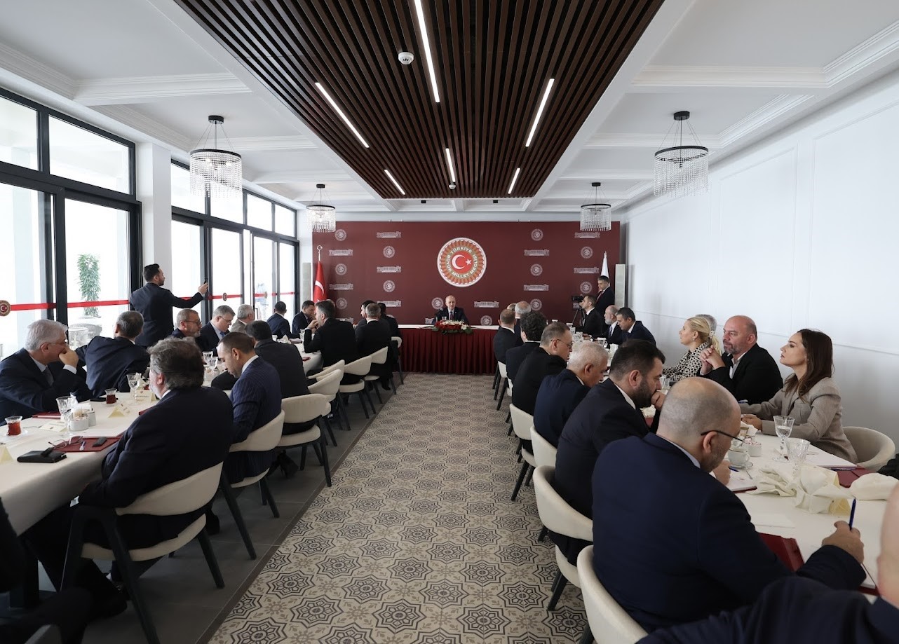 tbmm baskani kurtulmus dunyadaki catisma modellerini kiyasladigimizda turkiye cok hizli bir sekilde bu noktaya hC4gkCsG