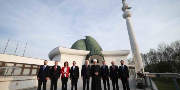 tbmm-baskani-kurtulmus-gazze-soykirimi-insanligin-ortak-bir-ayibi-olarak-hepimizin-gozu-onundedir-Yj1NqApw.jpg
