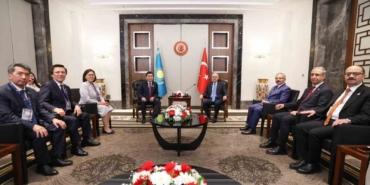 tbmm-baskani-kurtulmus-kazakistan-parlamentosu-meclis-baskani-kosanov-ile-gorustu-Vw475ms5.jpg