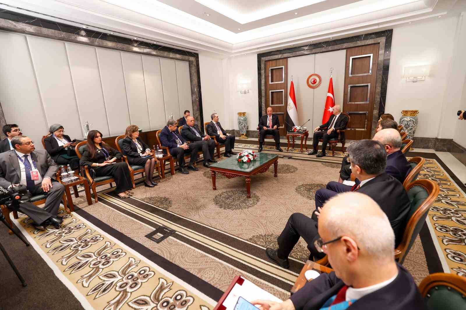 tbmm baskani kurtulmus misir temsilciler meclisi baskani badawy ile gorustu 3 tRYMqsgX