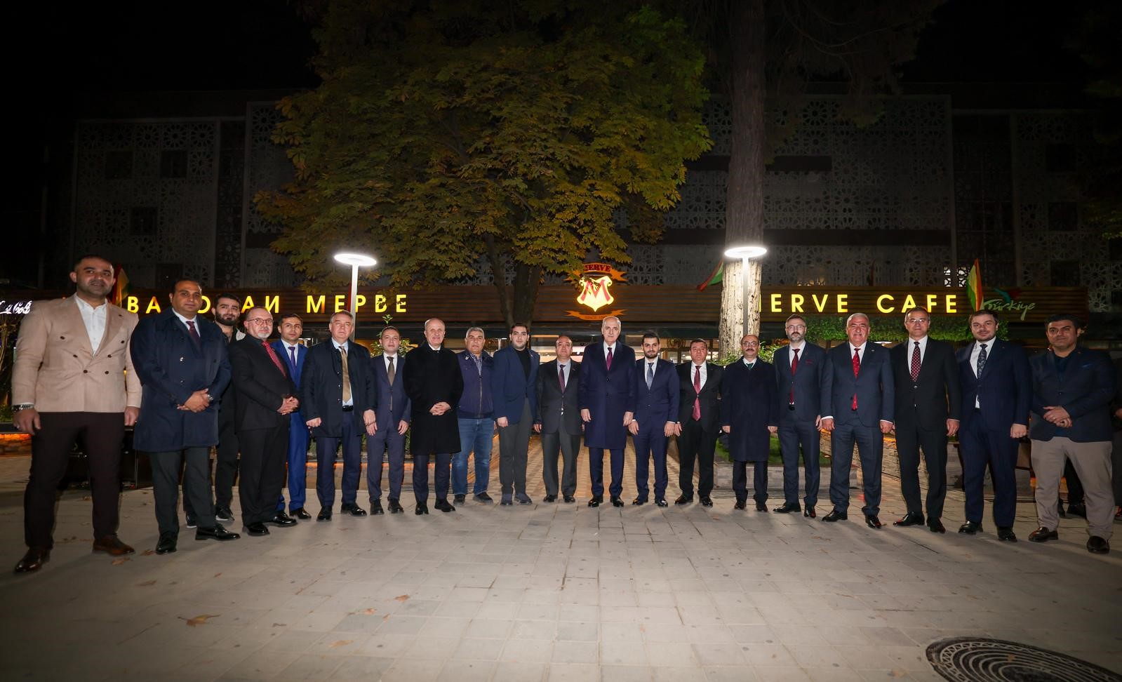 tbmm baskani kurtulmus tacikistanda turk is adamlariyla bulustu 0 DrV6wO3c