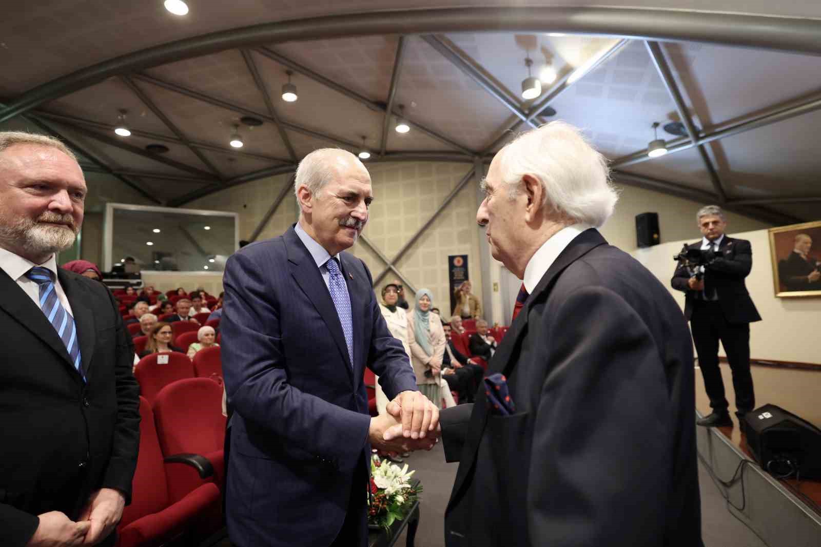 tbmm baskani kurtulmus turkiye kendi anayasasini yaparak onundeki butun engelleri kaldiracak 3 EXZ9BGua