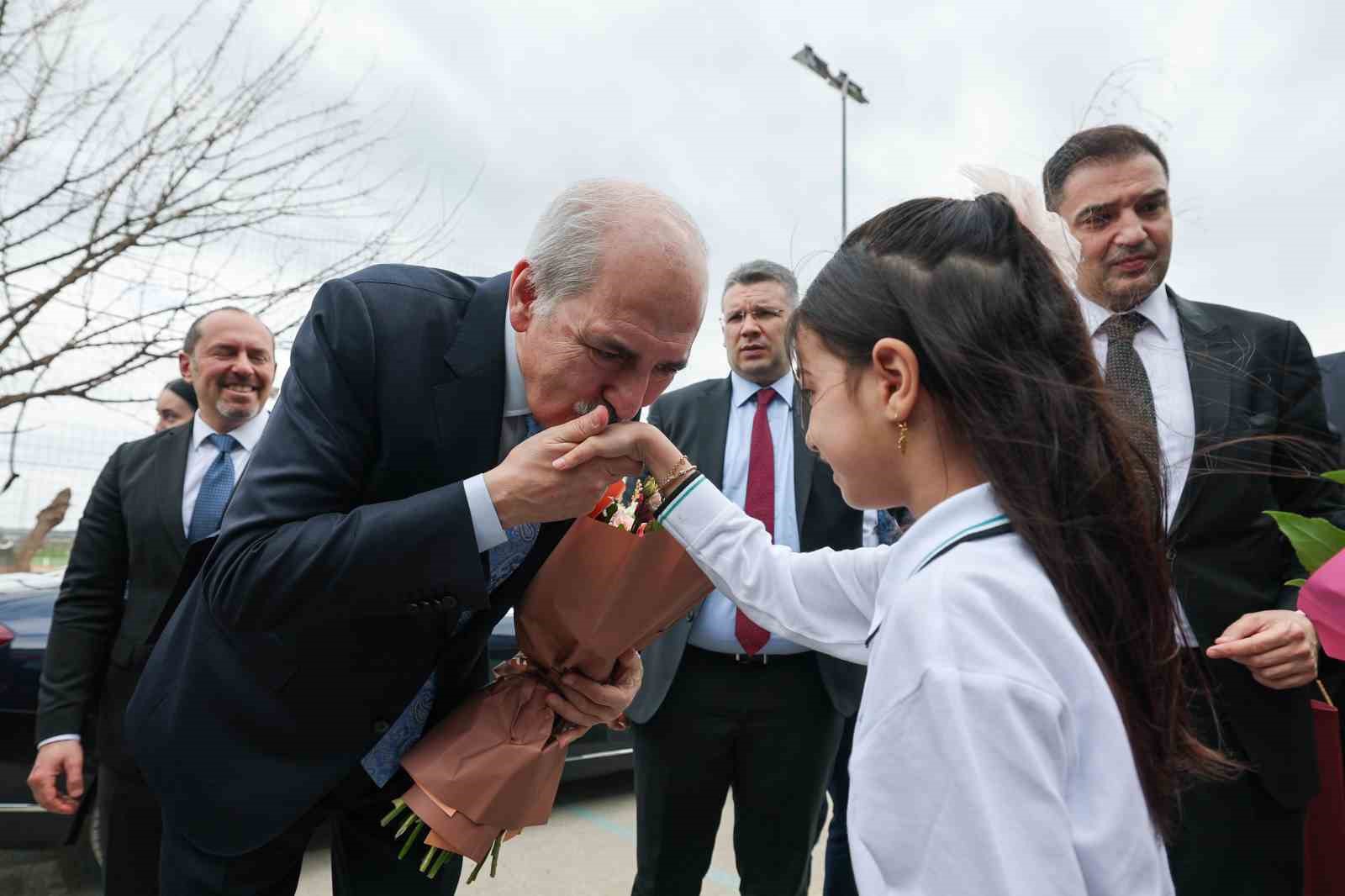 tbmm baskani kurtulmus turkiye olarak barisin istikrarin huzurun ve insani degerlerin yaninda olduk olmaya yCJgFmvU