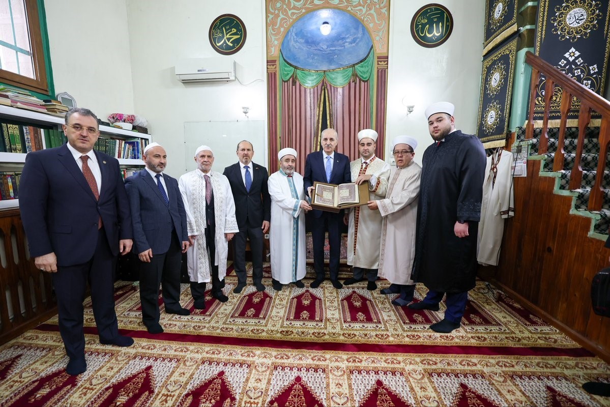 tbmm baskani kurtulmustan bukreste carol hunchiar camiine ziyaret 0 iLLJa4qp