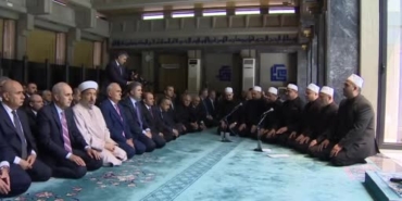 tbmm-baskani-numan-kurtulmus-15-temmuz-sehitleri-anisina-duzenlenen-mevlid-i-serif-programina-katildi-aXvgjfev.jpg