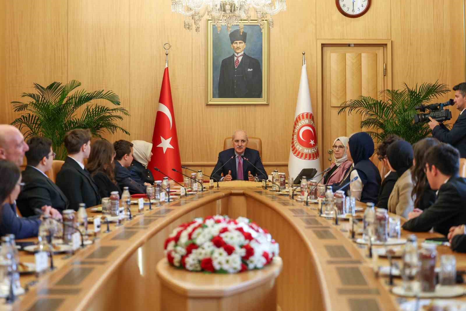 TBMM Başkanı Numan Kurtulmuş: "Dünyanın en büyük yoksulluğu adalet yoksulluğudur" 4 tbmm baskani numan kurtulmus dunyanin en buyuk yoksullugu adalet yoksullugudur 0 WcKpUBV2