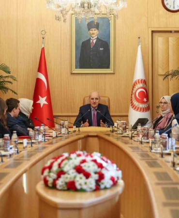 tbmm-baskani-numan-kurtulmus-dunyanin-en-buyuk-yoksullugu-adalet-yoksullugudur-JcZfsJdF.jpg
