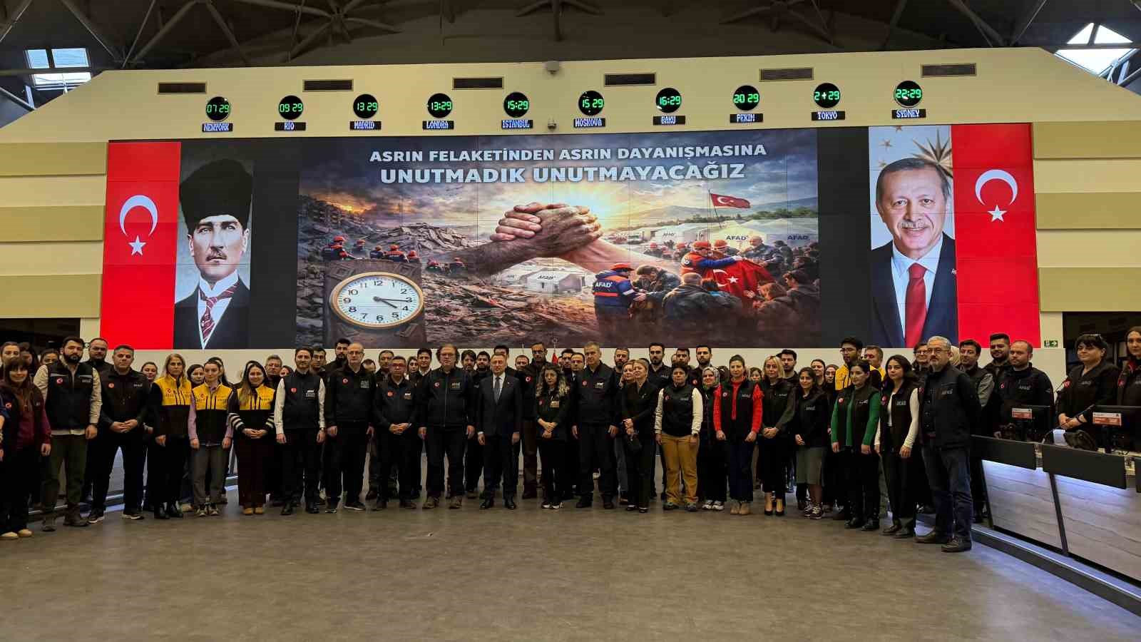 TBMM Dışişleri Komisyonu Başkanı Oktay: "650 bin personeli sahaya sürmek hiçbir ülkenin yapabileceği bir olay değil" 6 tbmm disisleri komisyonu baskani oktay 650 bin personeli sahaya surmek hicbir ulkenin yapabilecegi bir kDKAzpEN