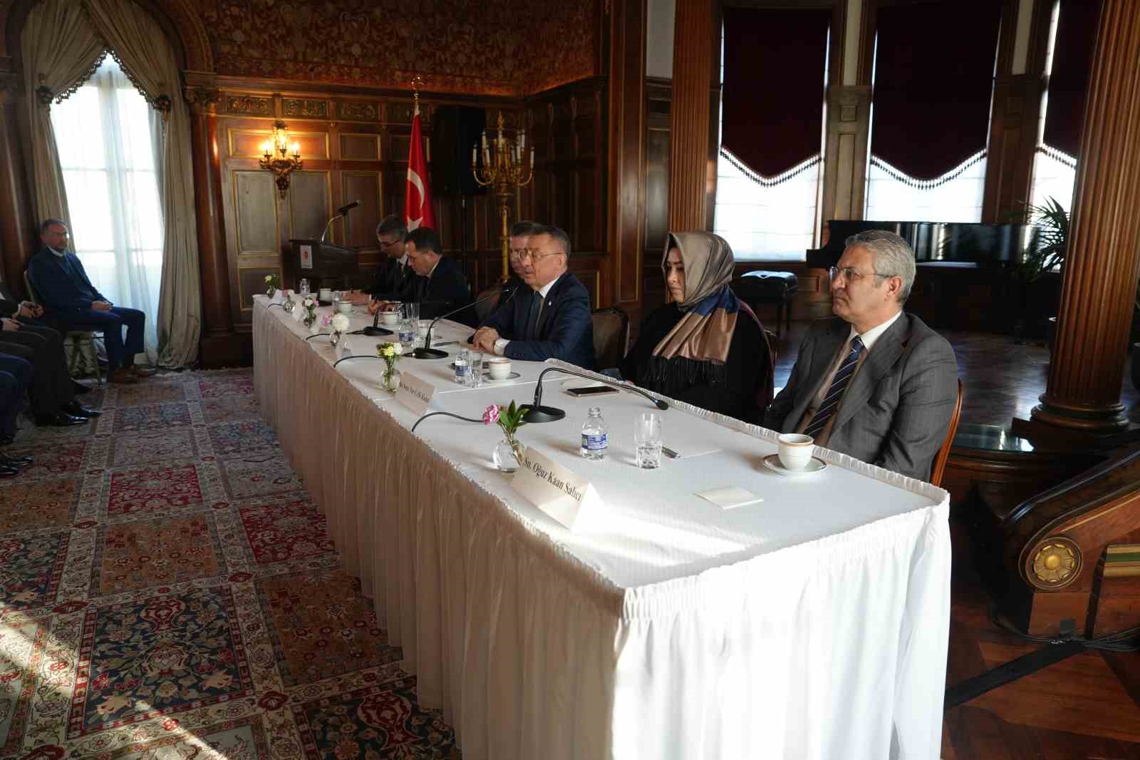 tbmm disisleri komisyonu heyeti abdde turklerle bulustu 4 TpFMGRzg