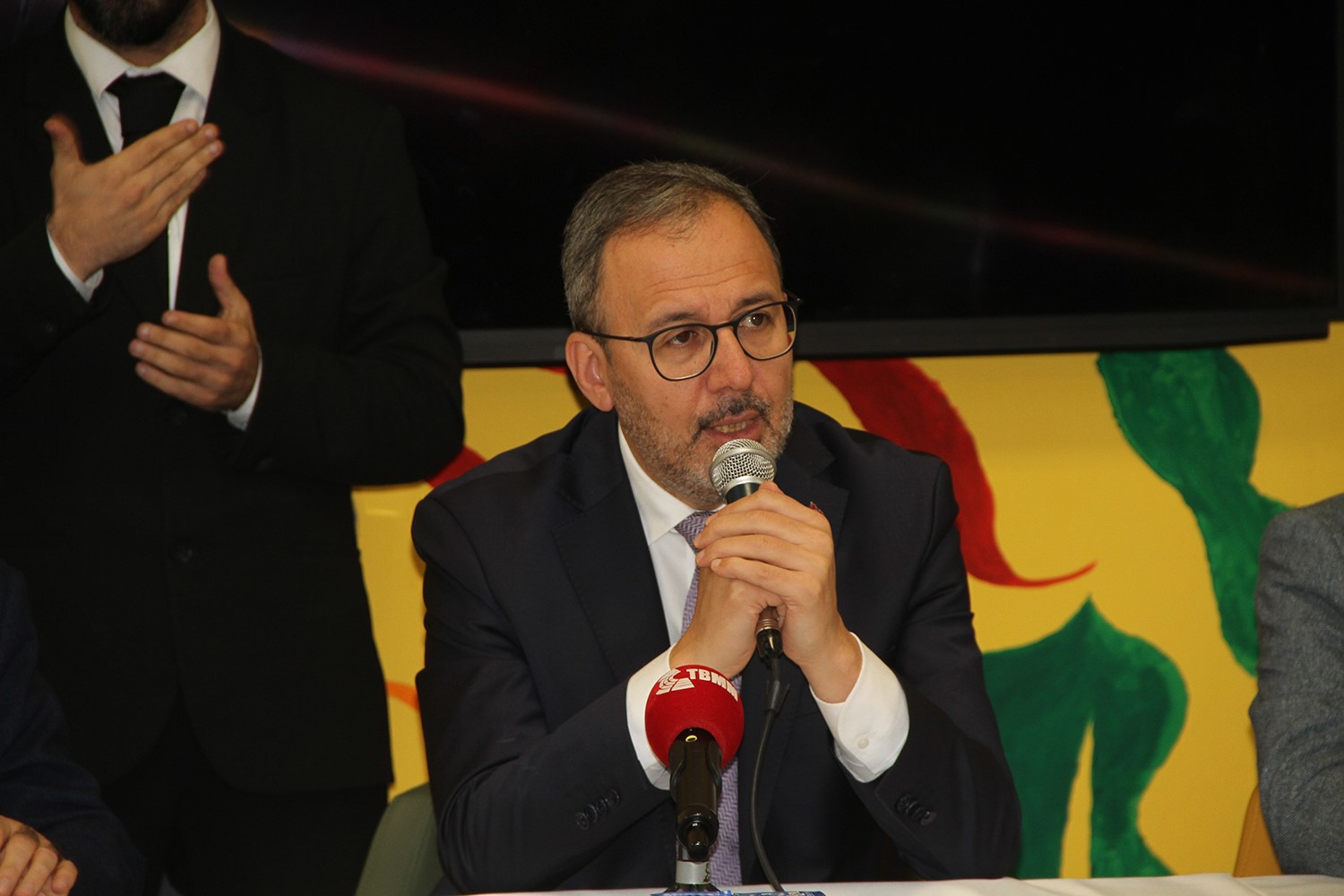 tbmm engelli bireyler komisyonu kula genclik kampinda engelliler ve aileleriyle bulustu 8 eA162NYb