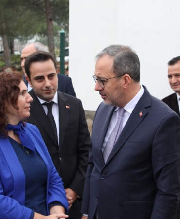 tbmm-engelli-bireyler-komisyonu-kula-genclik-kampinda-engelliler-ve-aileleriyle-bulustu-Q7dU6XHr.jpg