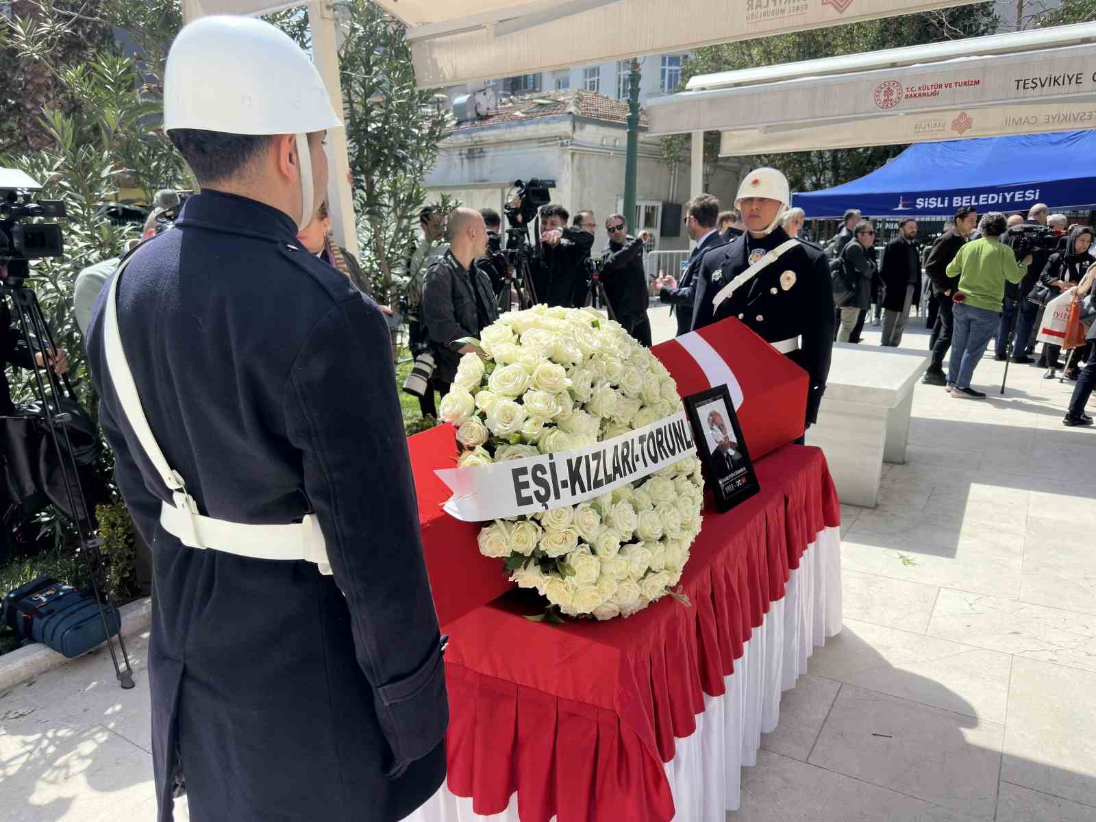 tbmm eski baskani husamettin cindoruk son yolculuguna ugurlandi 6 hGm3Qvzu