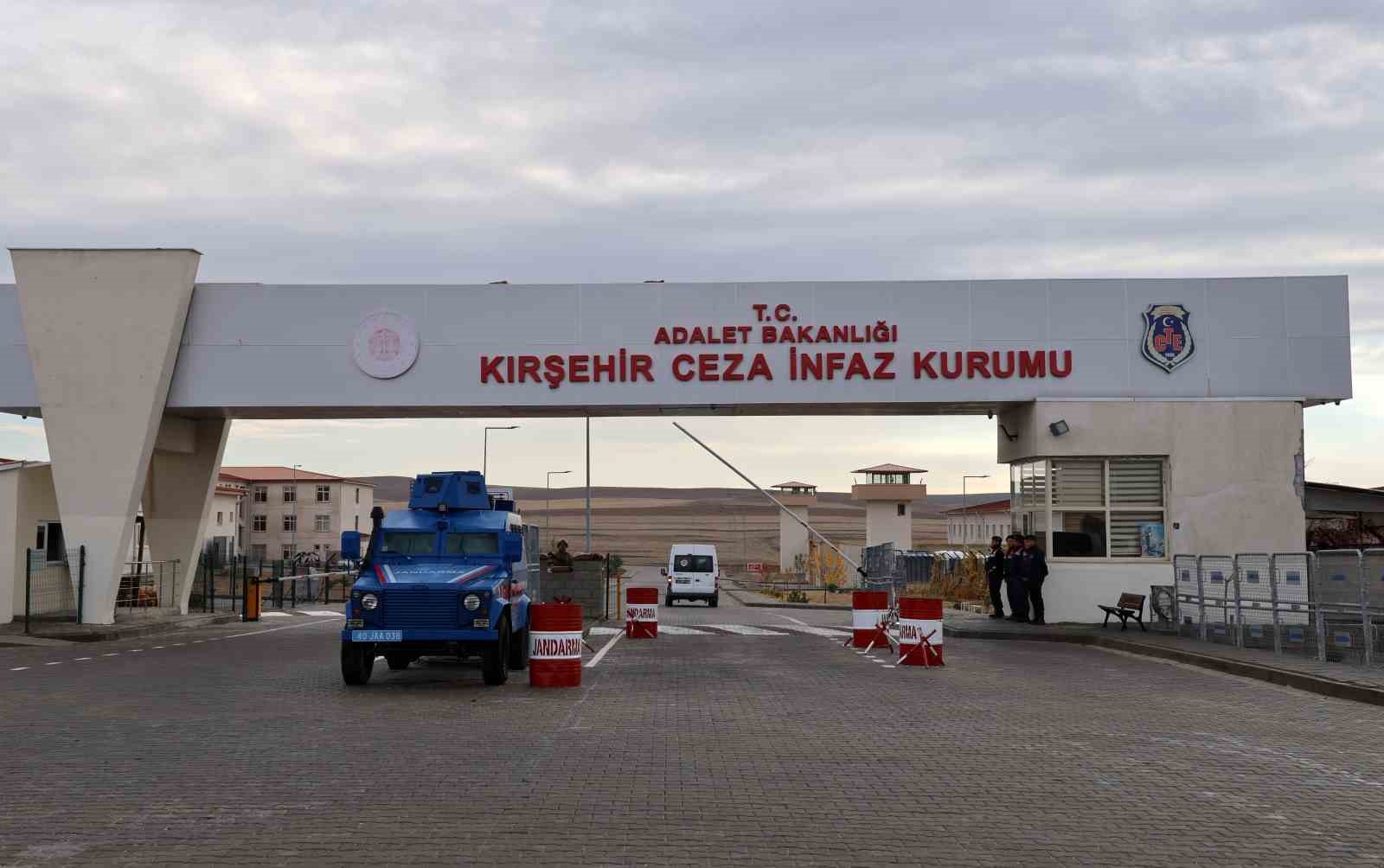 TBMM İnsan Haklarını İnceleme Komisyonu Başkanı Yanık: "Cezaevlerinde insan onuruna aykırı bir durum olup olmadığını tespit etmek için titiz bir çalışma yürütüyoruz" 5 tbmm insan haklarini inceleme komisyonu baskani yanik cezaevlerinde insan onuruna aykiri bir durum olup tq7Zzlln