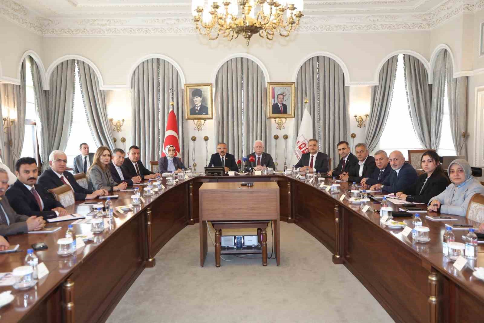 TBMM, İstanbul’daki okul olaylarını mercek altına aldı 5 tbmm istanbuldaki okul olaylarini mercek altina aldi 1 AveJMJIQ