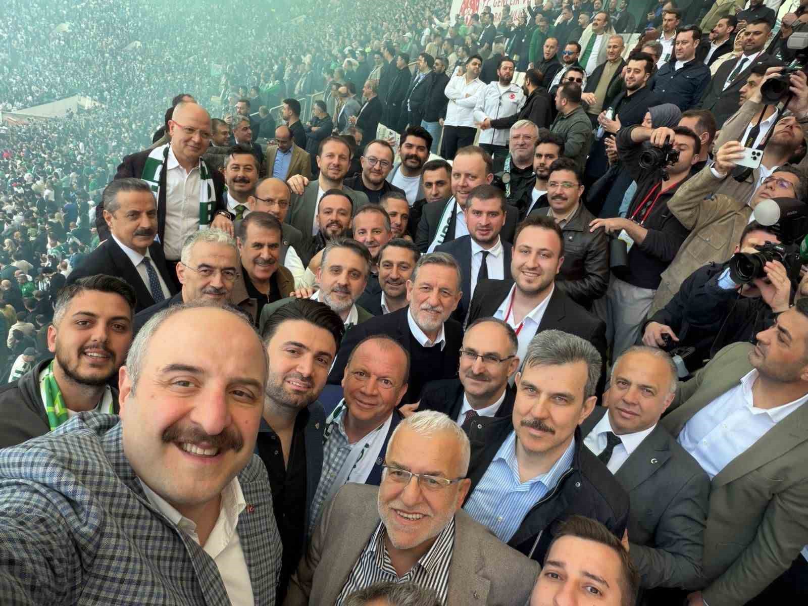 tbmm komisyon baskani mustafa varank bursa protokoluyle sampiyonlugu kutladi 0 437dz6tr