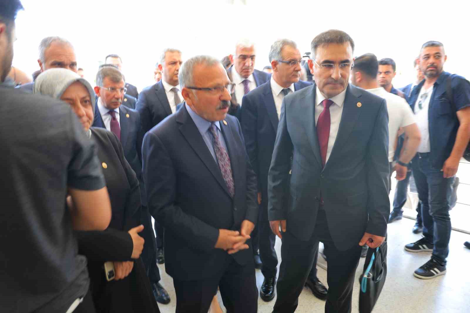 TBMM Komisyonu Ayser Çalık Ortaokulu’nda incelemelerde bulundu 6 tbmm komisyonu ayser calik ortaokulunda incelemelerde bulundu 2 Ckehdq9q