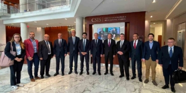 tbmm-milli-savunma-komisyonu-baskani-akar-vasingtonda-turkiyenin-milli-menfaatlerini-savunmak-bizim-asli-gorevimizdir-e88kEXI4.jpg