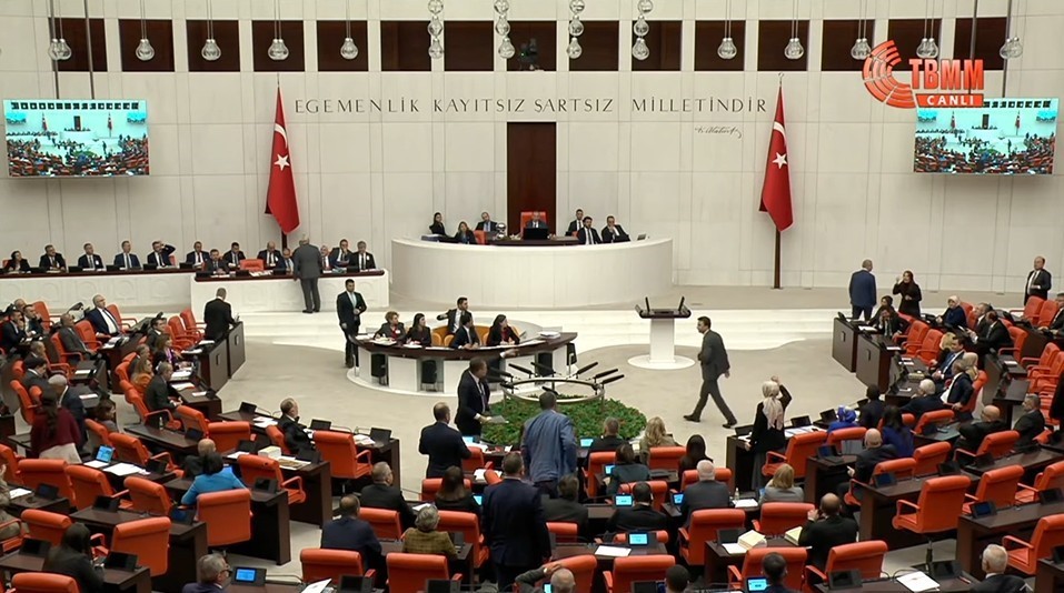 tbmmde butce maratonunda savunma sanayinden kimler rahatsiz gerginligi 1 bhOWNKLZ