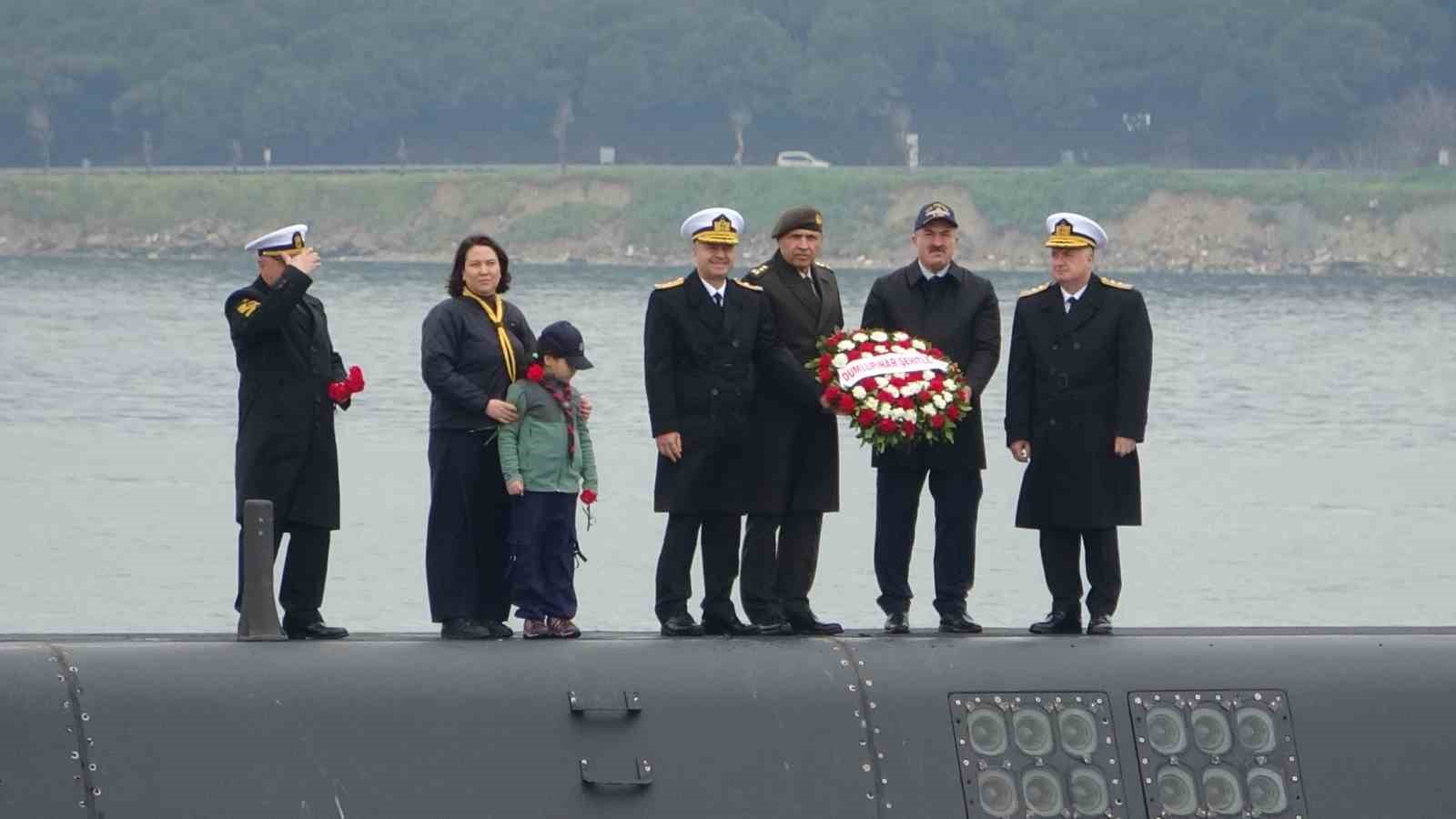 tcg dumlupinar denizaltisinda sehit olan 81 denizci icin anma toreni duzenlendi 0 PgQeTkSh