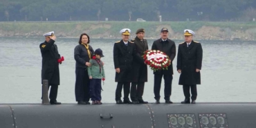 tcg-dumlupinar-denizaltisinda-sehit-olan-81-denizci-icin-anma-toreni-duzenlendi-V4nJ3JJG.jpg